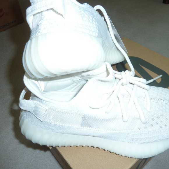Yeezy Boost 350 V2